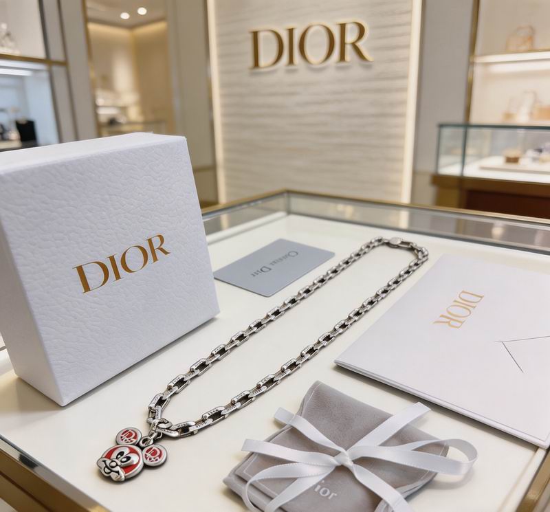 Dior Necklace 02yxs67